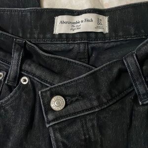 Abercrombie & Fitch The Dad High Rise size 24